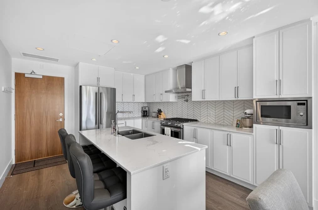 508 4477 HASTINGS STREET, Burnaby, BC — Residential for Sale - Photo 2