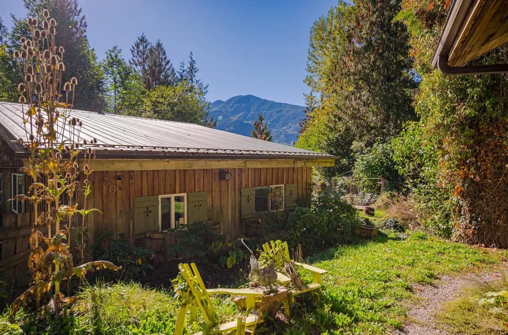50802 WINONA ROAD, Chilliwack, BC — Residential for Sale - Photo 2