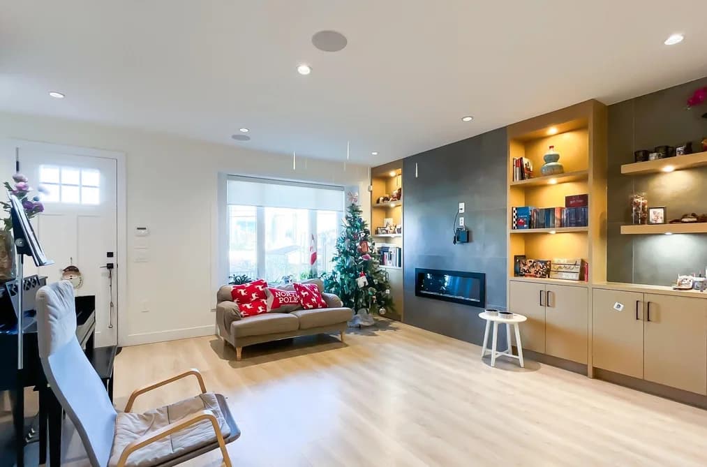 5086 MANOR STREET, Burnaby, BC — Residential for Sale - Photo 2