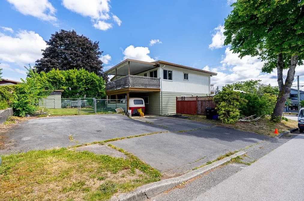 5089 INMAN AVENUE, Burnaby, BC — Residential for Sale - Photo 2