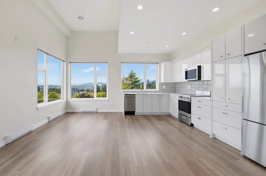 509 10838 WHALLEY BOULEVARD, Surrey, BC — Residential for Sale - Photo 2
