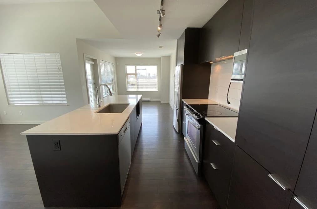 509 1679 LLOYD AVENUE, North Vancouver, BC — Residential for Sale - Photo 2