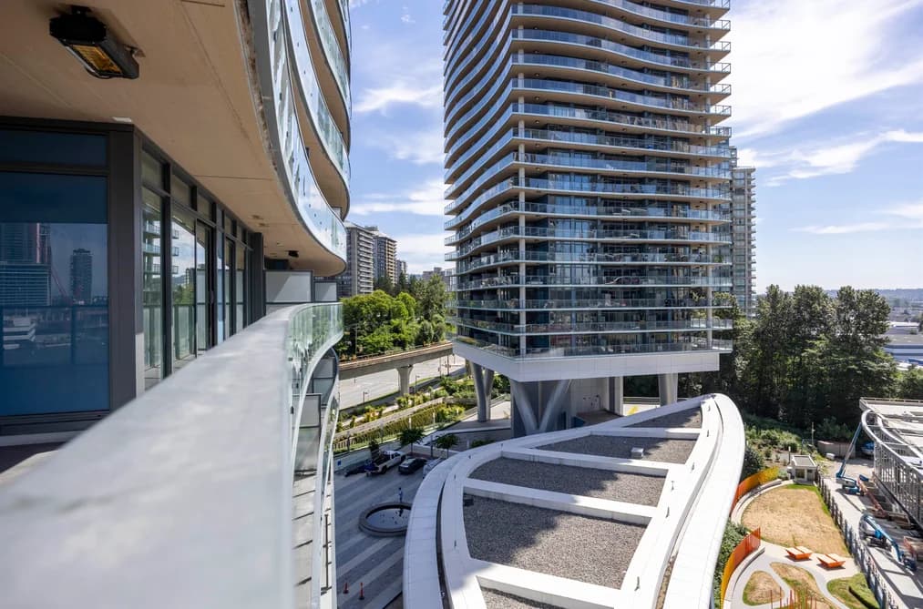 509 4880 LOUGHEED, Burnaby, BC — Residential for Sale - Photo 2
