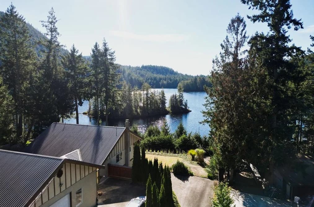 5090 ELLIOT ROAD, Garden Bay, BC — Residential for Sale - Main Photo