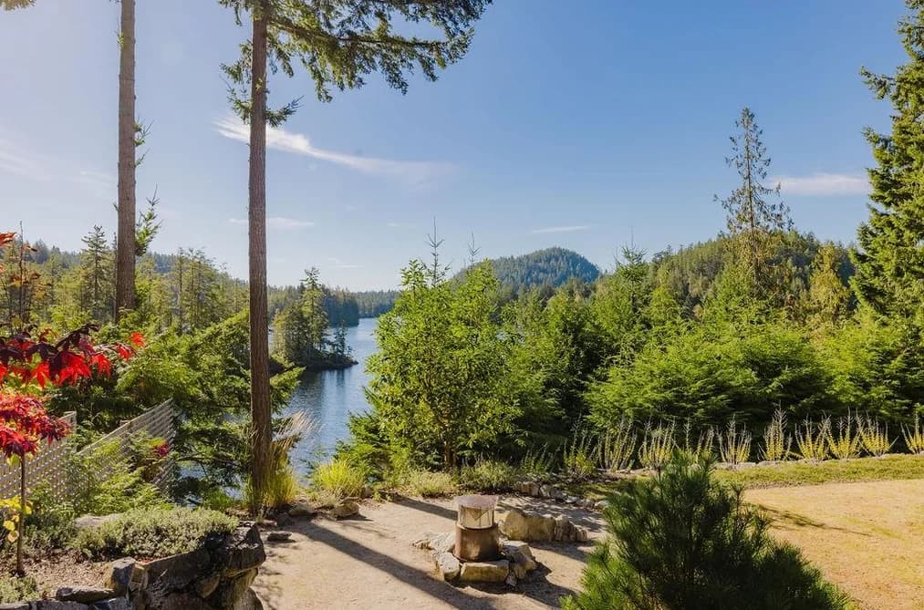 5090 ELLIOT ROAD, Garden Bay, BC — Residential for Sale - Photo 2