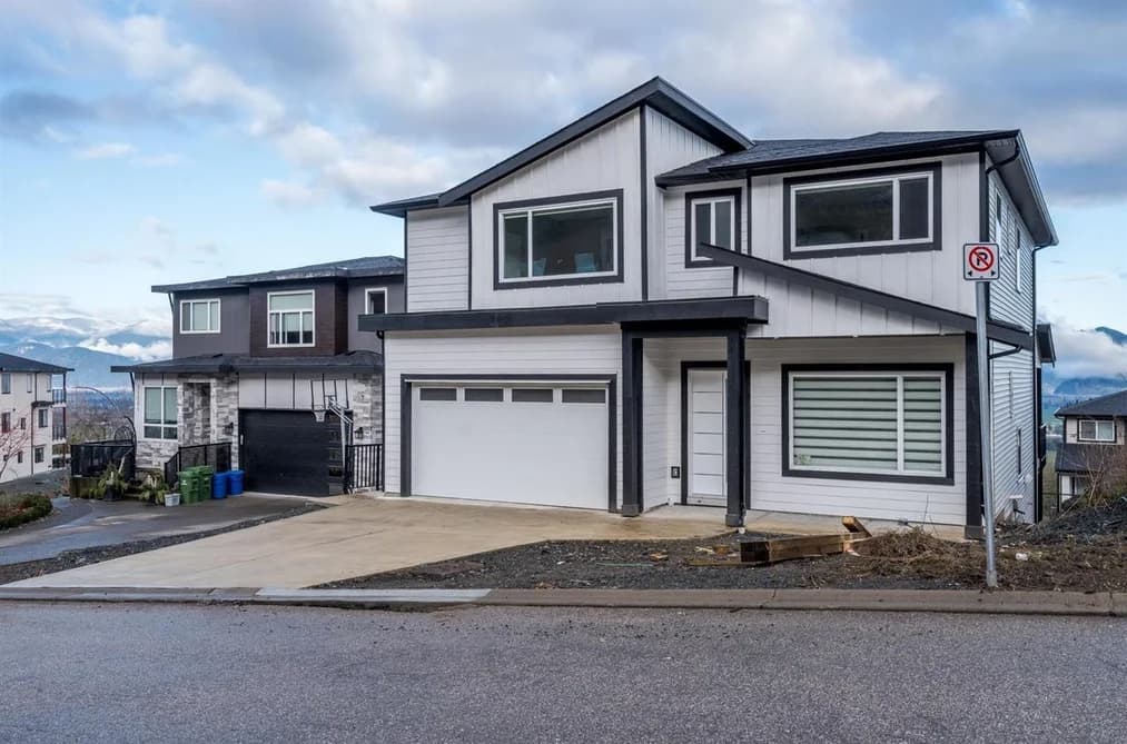 51097 FARMERS WAY, Chilliwack, BC — Residential for Sale - Photo 2