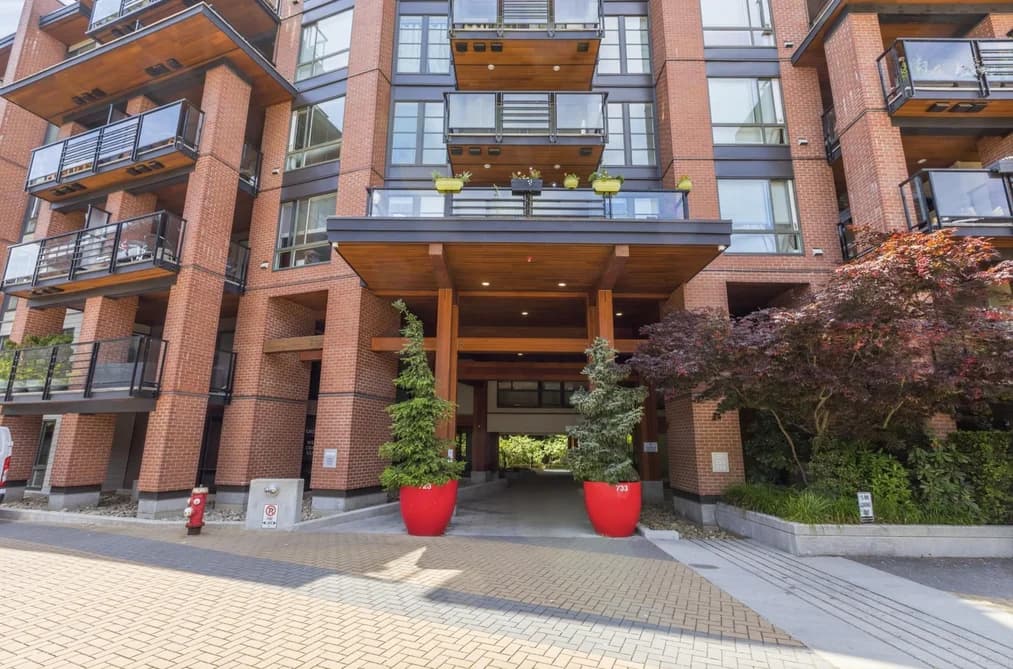 511 733 W 3RD STREET, North Vancouver, BC — Residential for Sale - Photo 2