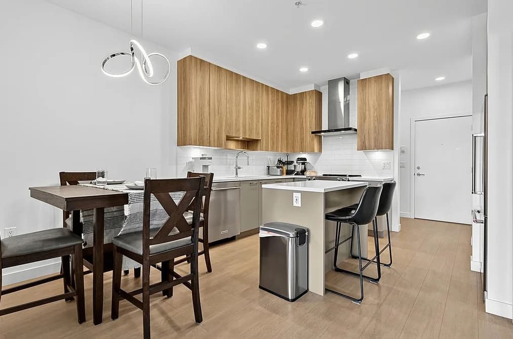 511 7599 15 STREET, Burnaby, BC — Residential for Sale - Photo 2