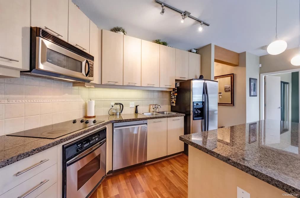 512 560 RAVEN WOODS DRIVE, North Vancouver, BC — Residential for Sale - Photo 2