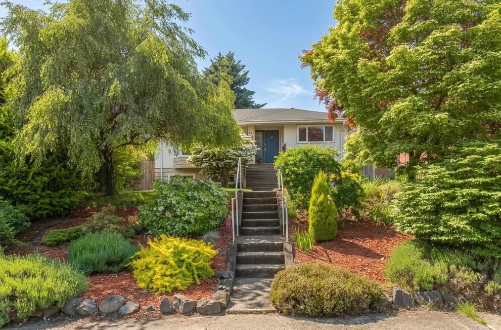513 GARRETT STREET, New Westminster, BC — Residential for Sale - Photo 2