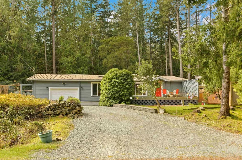514 AYA REACH ROAD, Mayne Island, BC — Residential for Sale - Main Photo