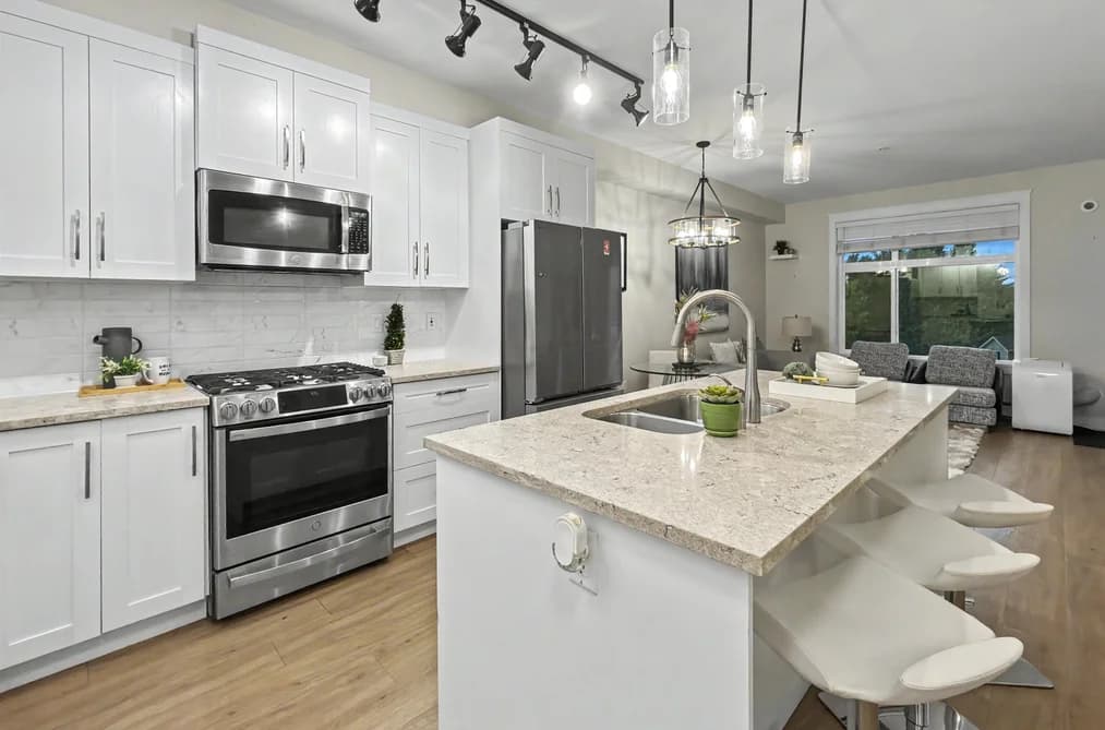515 11077 RAVINE ROAD, Surrey, BC — Residential for Sale - Main Photo
