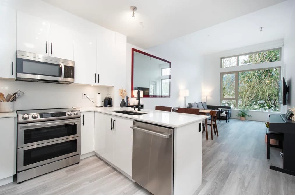 515 119 W 22ND STREET, North Vancouver, BC — Residential for Sale - Main Photo