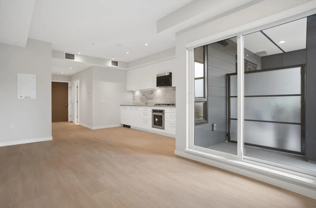 516 110 E 17TH STREET, North Vancouver, BC — Residential for Sale - Main Photo