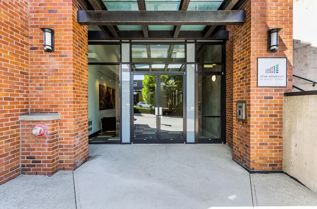 516 95 MOODY STREET, Port Moody, BC — Residential for Sale - Photo 2