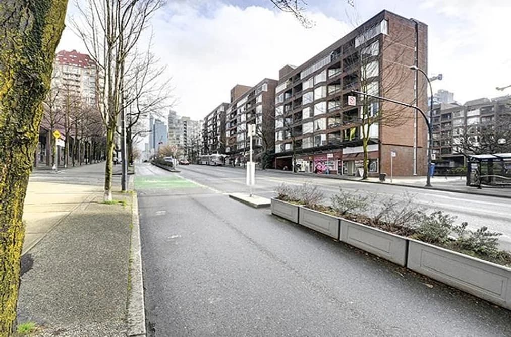 517 1330 BURRARD STREET, Vancouver BC V6Z 2B8 - Photo 1