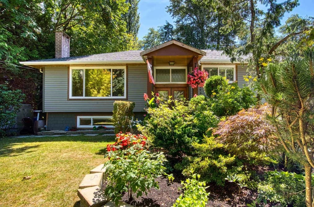 517 AILSA AVENUE, Port Moody, BC — Residential for Sale - Photo 2