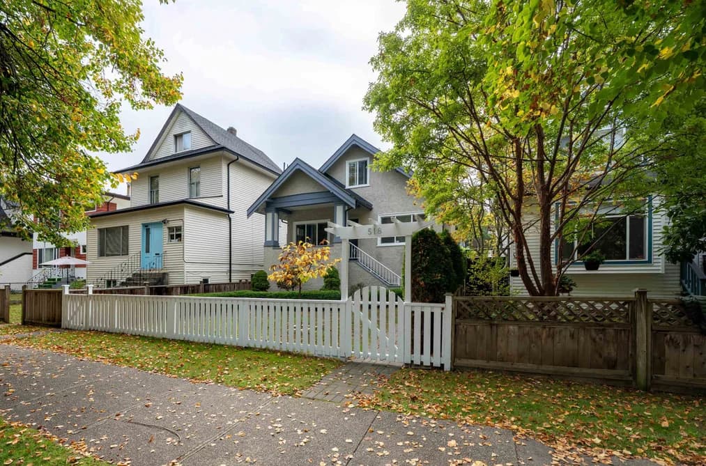 518 E 11TH AVENUE, Vancouver, BC — Residential for Sale - Photo 2