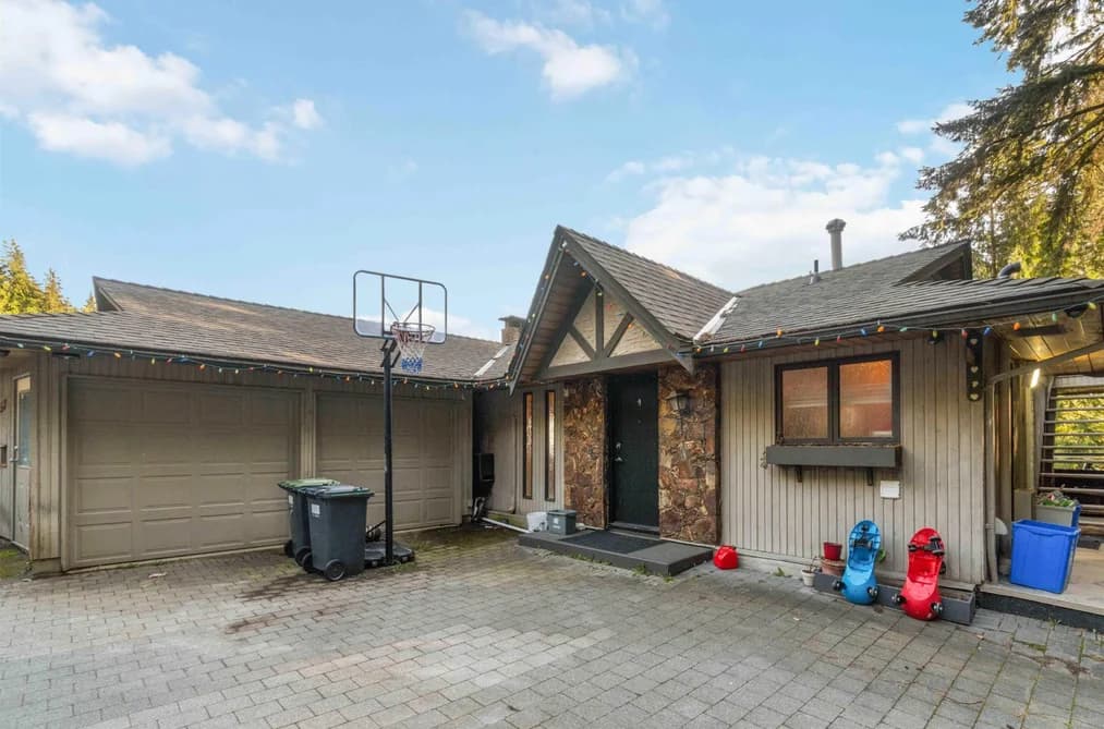 5189 MADEIRA COURT, North Vancouver, BC — Residential for Sale - Photo 2
