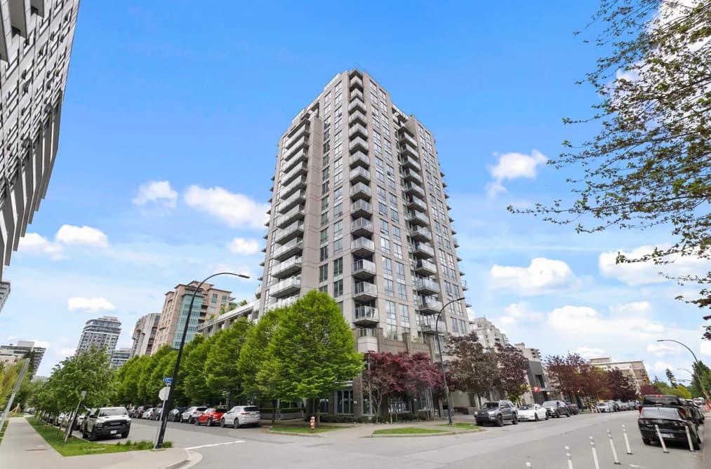 519 135 E 17TH STREET, North Vancouver, BC — Residential for Sale - Main Photo