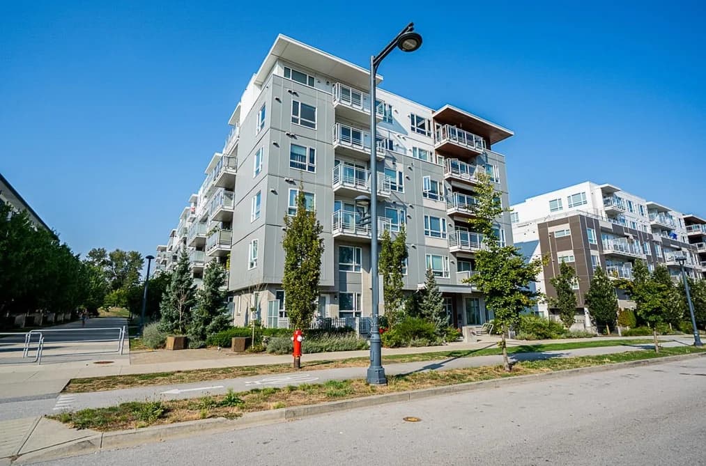 519 13963 105 BOULEVARD, Surrey, BC — Residential for Sale - Main Photo