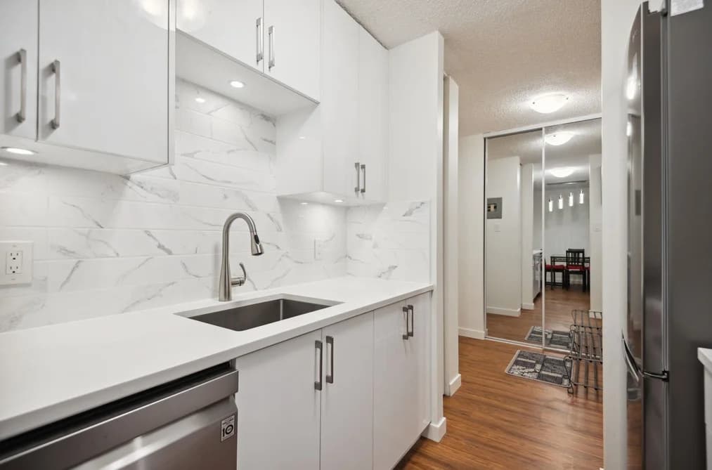 519 2012 FULLERTON AVENUE, North Vancouver, BC — Residential for Sale - Photo 2