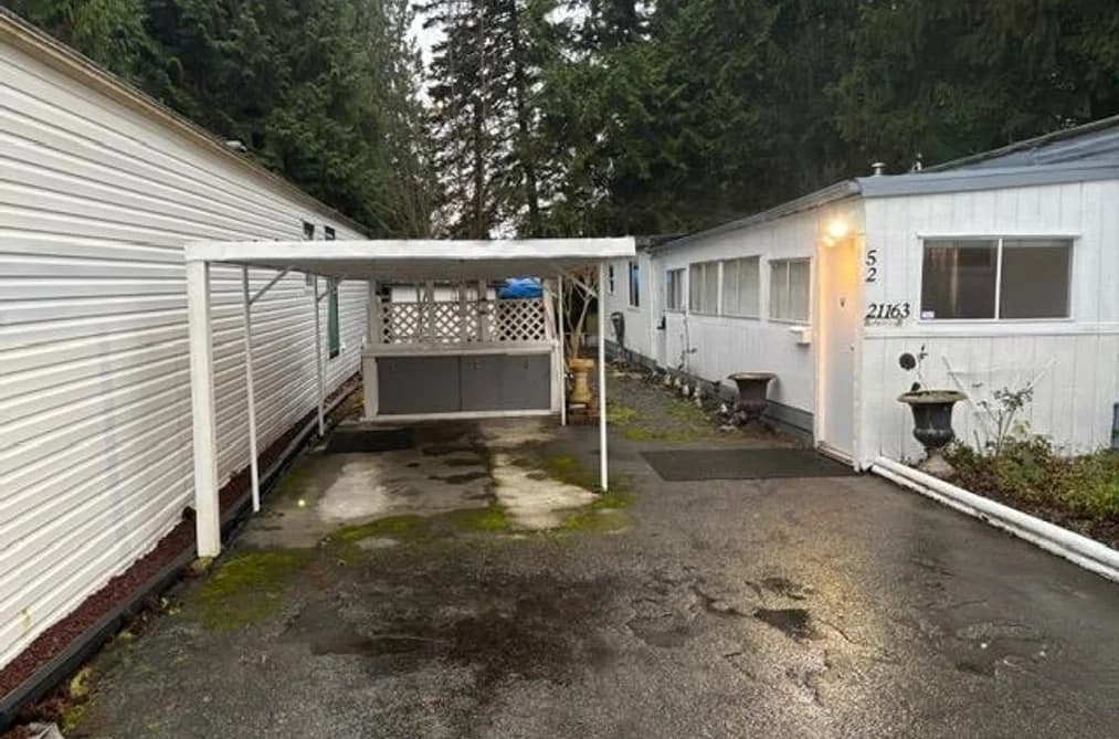 52 21163 LOUGHEED HIGHWAY, Maple Ridge, BC — Residential for Sale - Photo 2