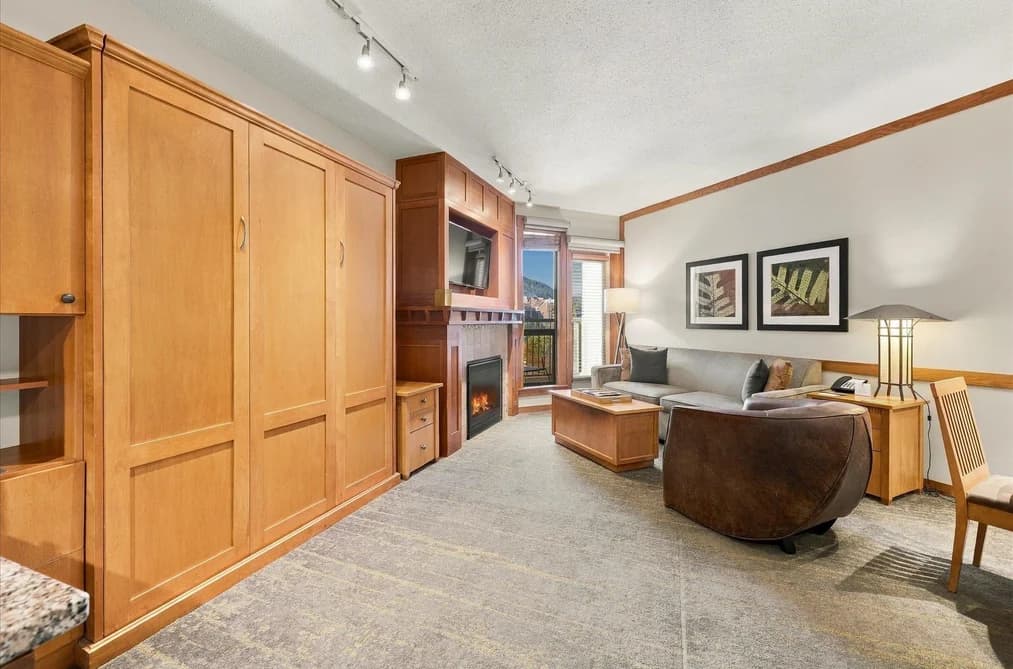 520 4320 SUNDIAL CRESCENT, Whistler, BC — Residential for Sale - Main Photo