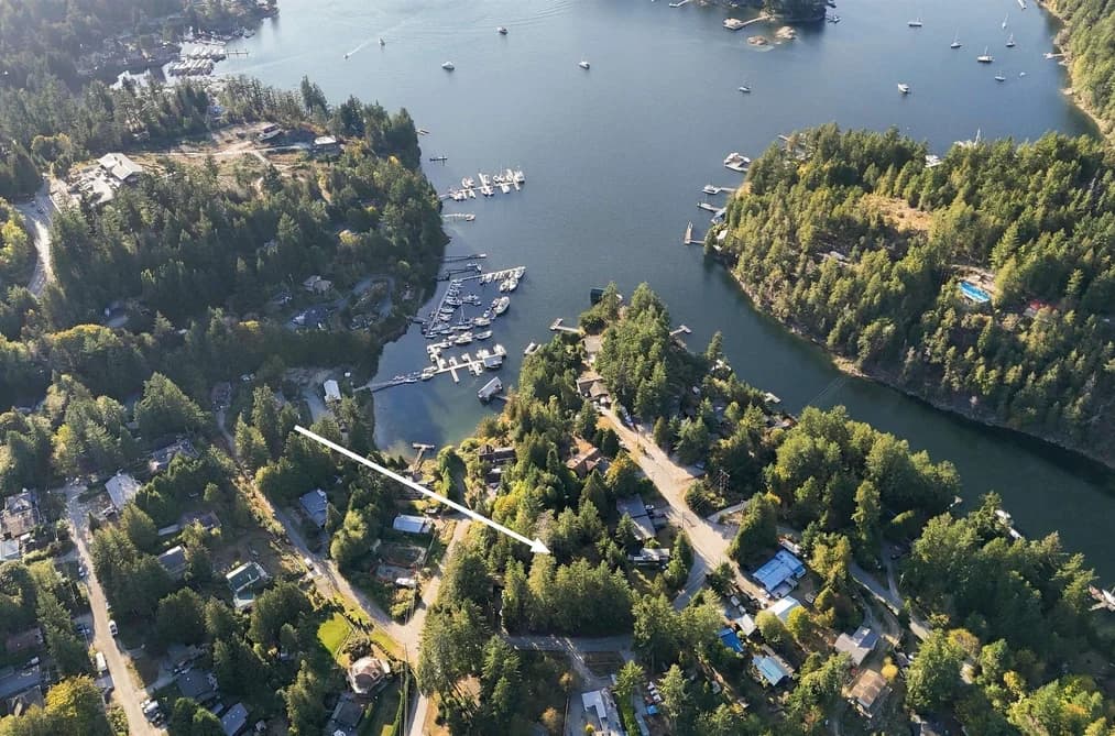 5206 SUMMIT ROAD, Madeira Park, BC — Residential for Sale - Photo 2