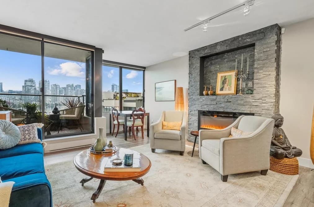 521 666 LEG IN BOOT SQUARE, Vancouver, BC — Residential for Sale - Main Photo