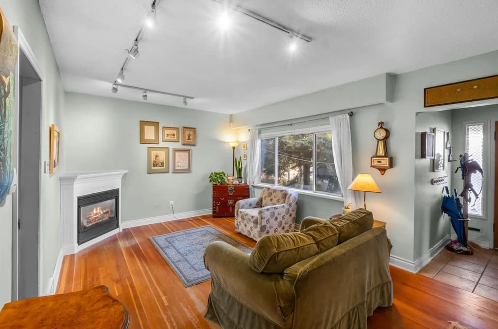 521 GARFIELD STREET, New Westminster, BC — Residential for Sale - Photo 2