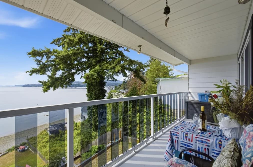 5223 SUNSHINE COAST HIGHWAY, Sechelt, BC — Residential for Sale - Photo 2