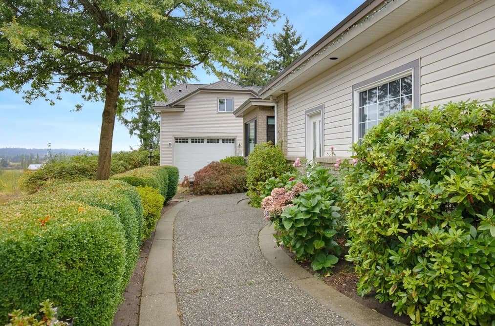 5226 222 STREET, Langley, BC — Residential for Sale - Photo 2
