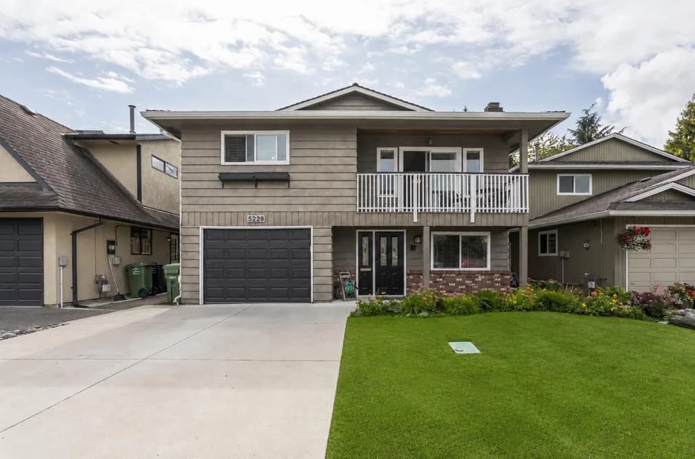 5228 HOLLYFIELD AVENUE, Richmond, BC — Residential for Sale - Main Photo