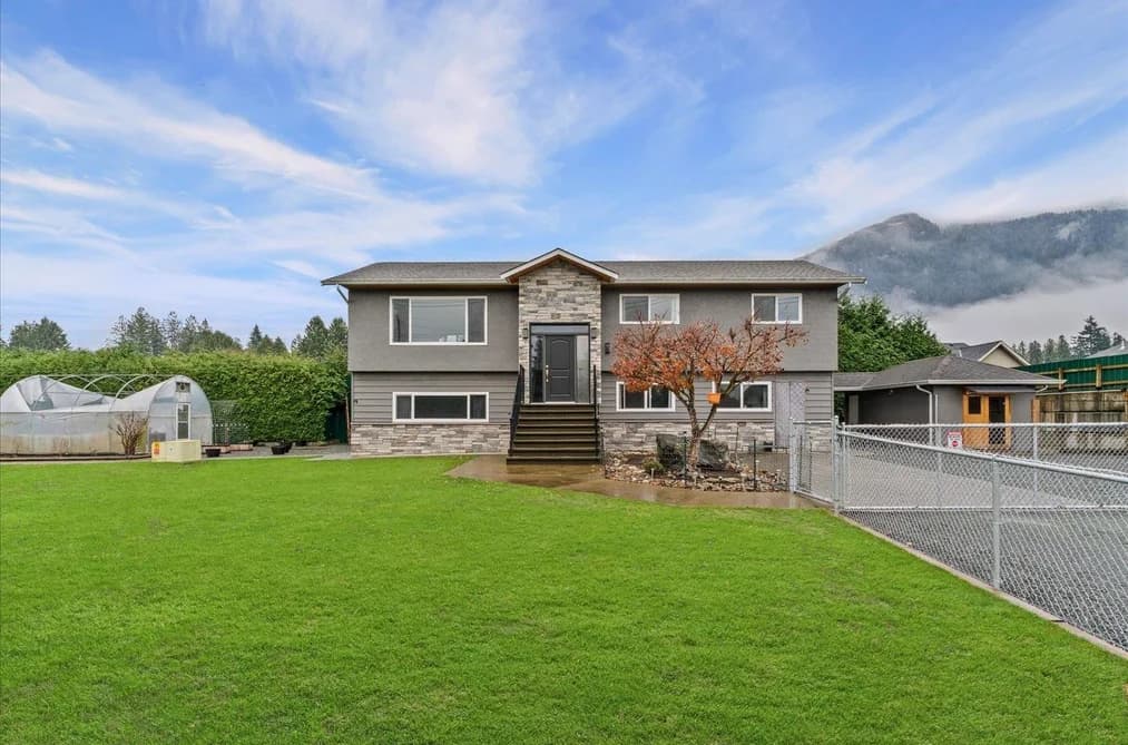52464 YALE ROAD, Rosedale, BC — Residential for Sale - Main Photo