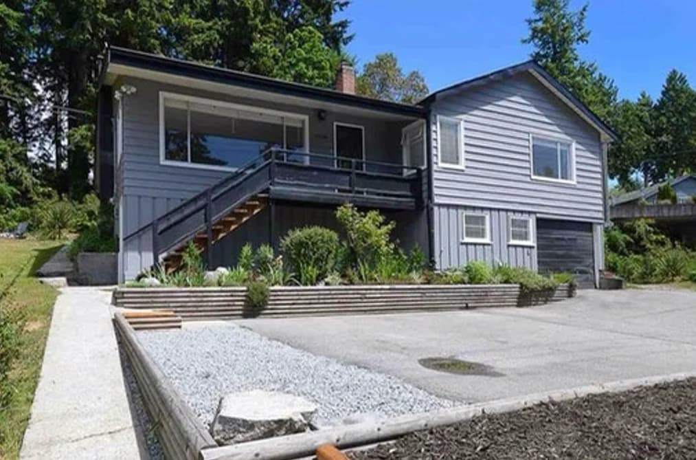 5258 SUNSHINE COAST HIGHWAY, Sechelt, BC — Residential for Sale - Photo 2