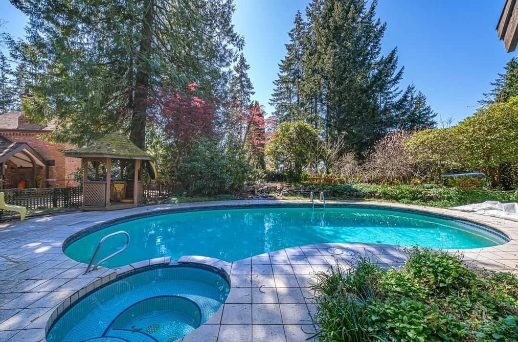5260 KEW ROAD, West Vancouver, BC — Residential for Sale - Main Photo