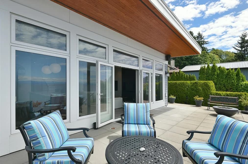 5279 SUNSHINE COAST HIGHWAY, Sechelt, BC — Residential for Sale - Photo 2