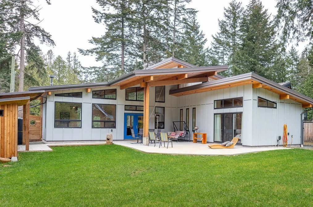 528 AYA REACH ROAD, Mayne Island, BC — Residential for Sale - Photo 2