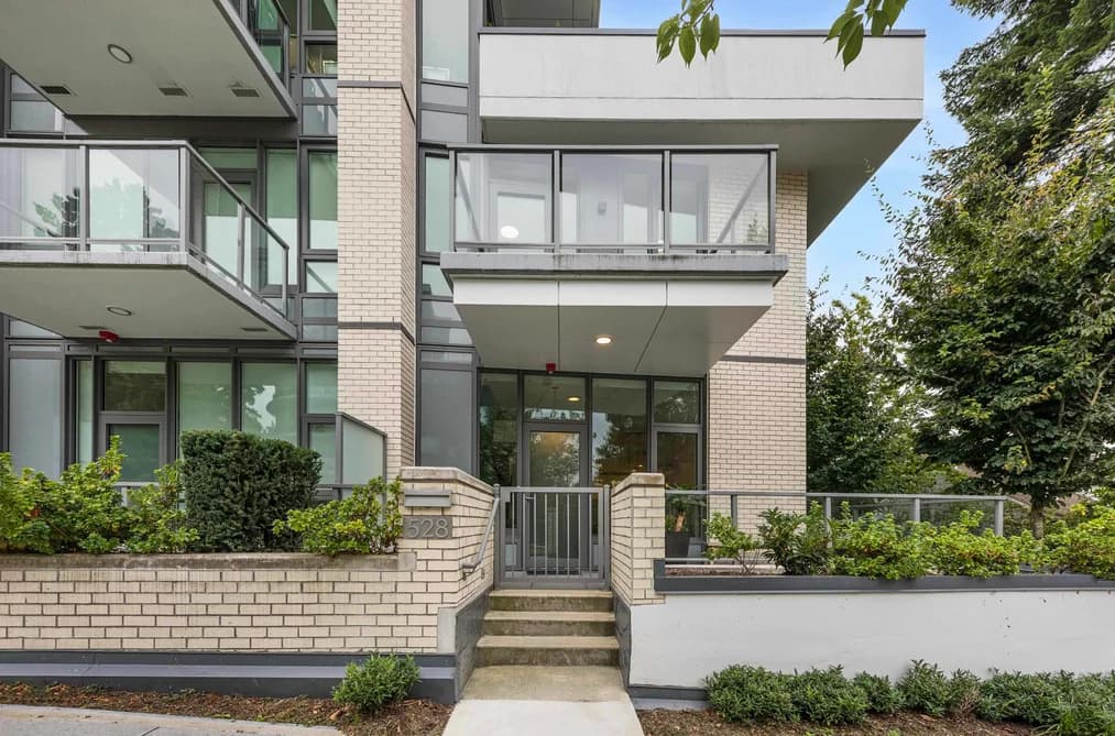 528 W 30TH AVENUE, Vancouver, BC — Residential for Sale - Main Photo