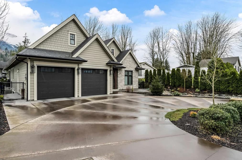 52810 BUNKER ROAD, Chilliwack, BC — Residential for Sale - Photo 2