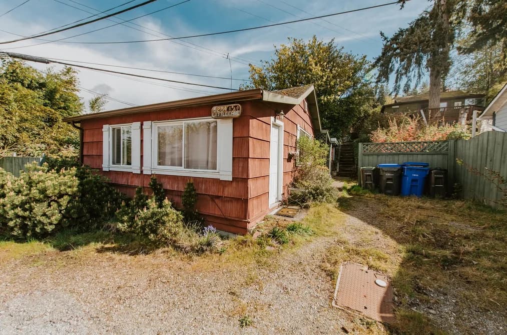 5284 LITTLE LANE, Sechelt, BC — Residential for Sale - Main Photo