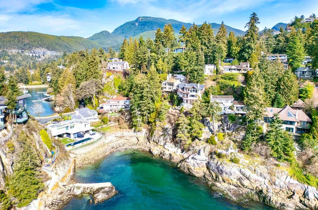 5295 GULF PLACE, West Vancouver, BC — Residential for Sale - Main Photo