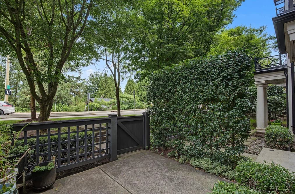 53 101 FRASER STREET, Port Moody, BC — Residential for Sale - Photo 2