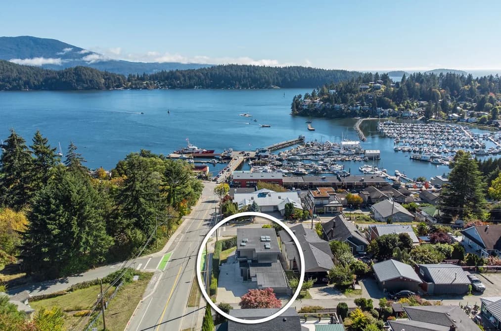 531 S FLETCHER ROAD, Gibsons, BC — Residential for Sale - Photo 2