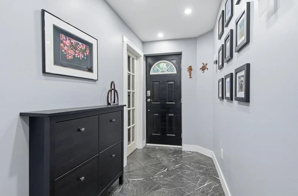 532 W 23 STREET, North Vancouver, BC — Residential for Sale - Photo 2