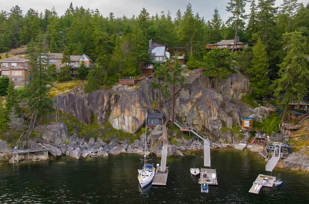5322 NATALIE LANE, Halfmoon Bay, BC — Residential for Sale - Photo 2