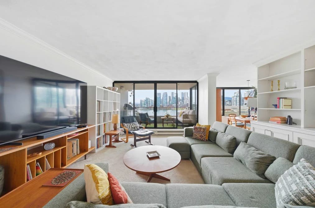 533 666 LEG IN BOOT SQUARE, Vancouver, BC — Residential for Sale - Main Photo