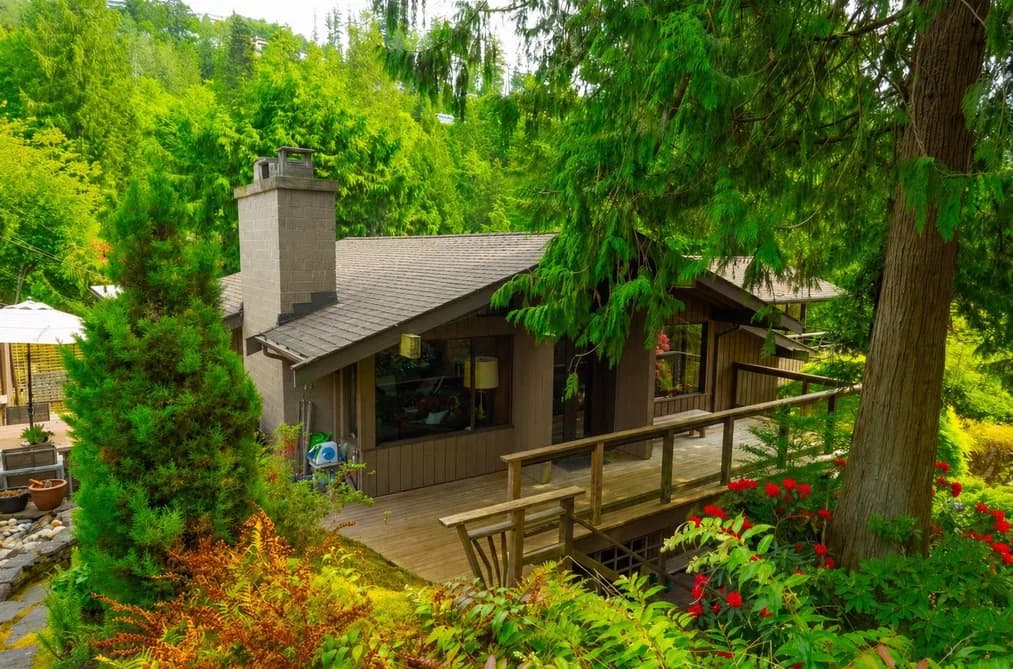 5335 MARINE DRIVE, West Vancouver, BC — Residential for Sale - Photo 2