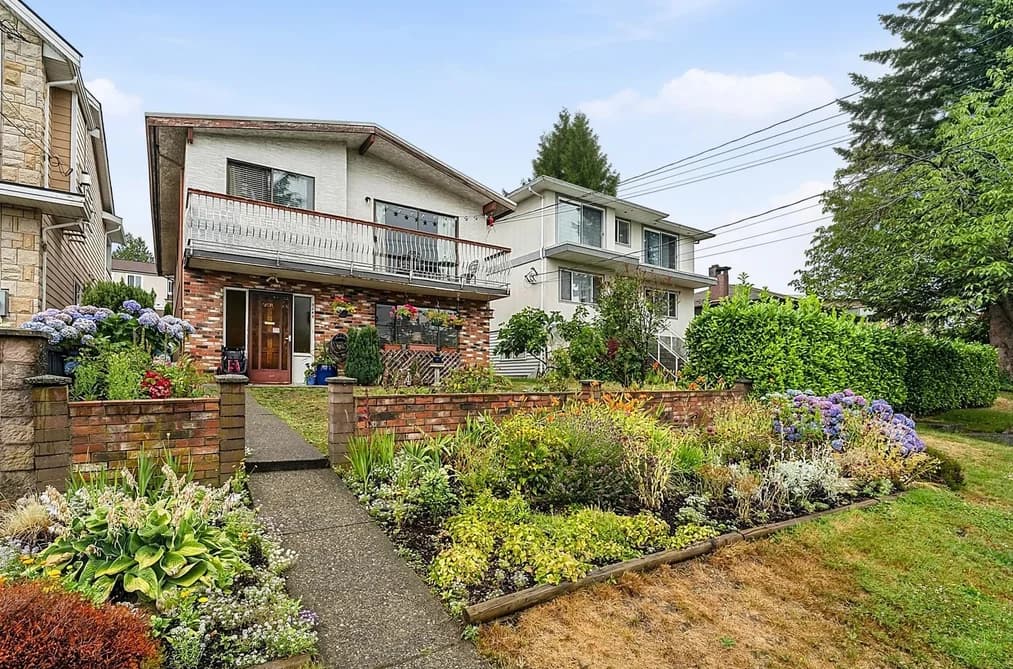 5343 NEVILLE STREET, Burnaby, BC — Residential for Sale - Photo 2